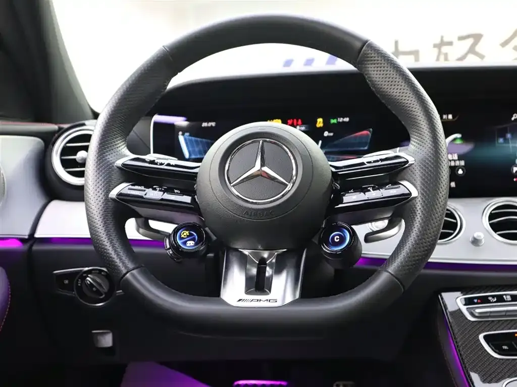 Mercedes-Benz E-Class AMG — фото 7