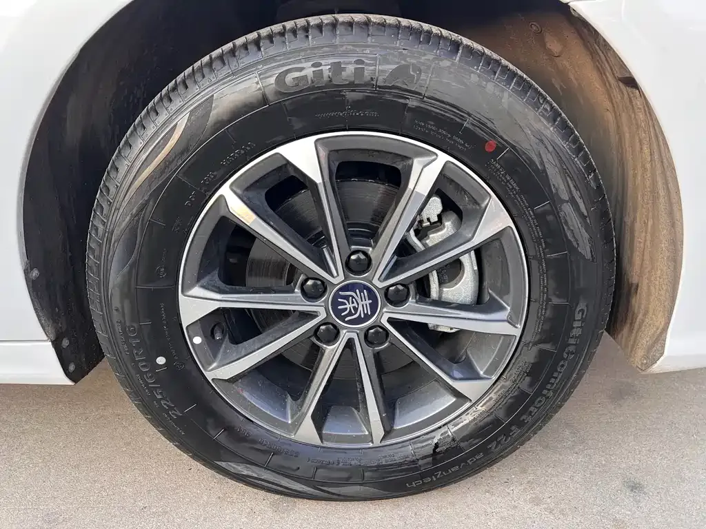 BYD Qin PLUS — фото 10