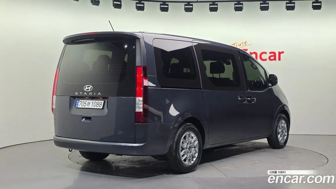 Hyundai Staria — фото 3
