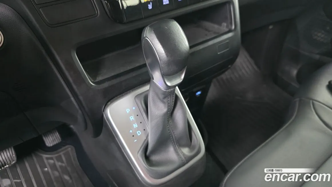 Hyundai Staria — фото 6