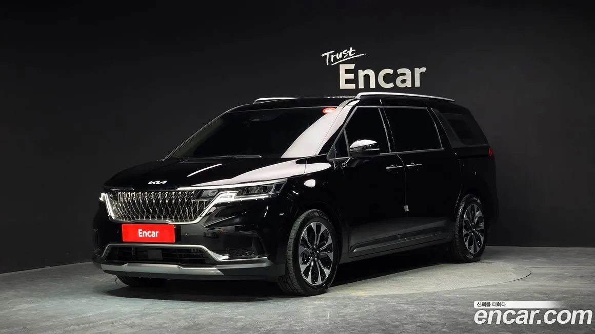 Kia Carnival — фото 1