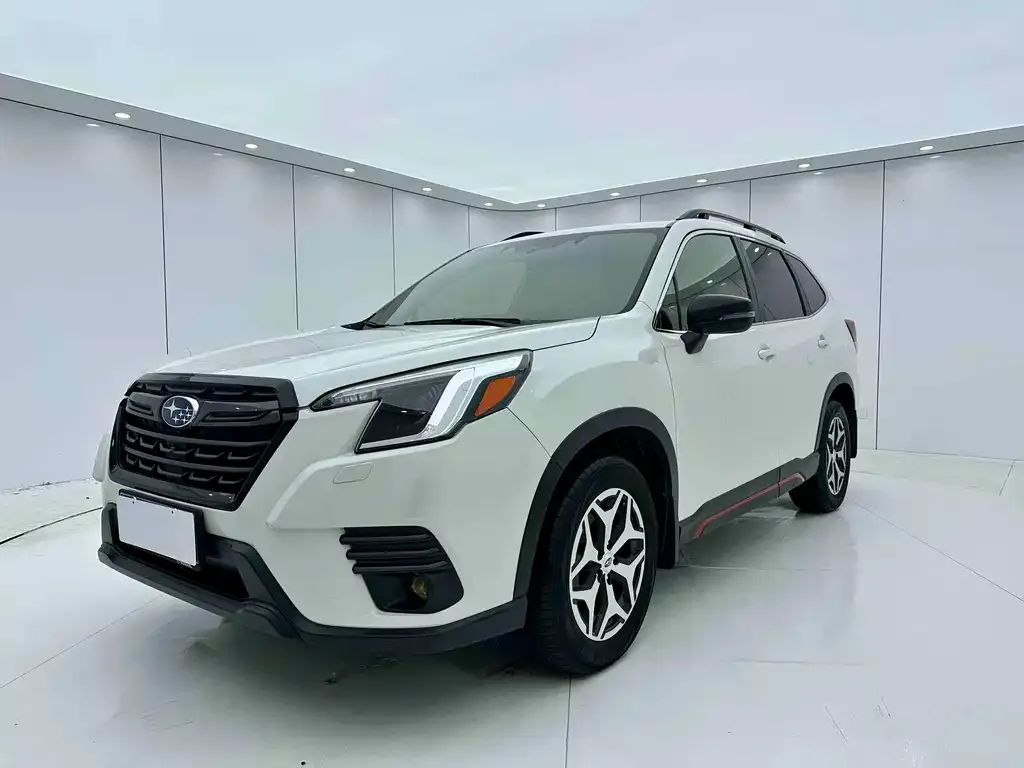 Subaru Forester — фото 1