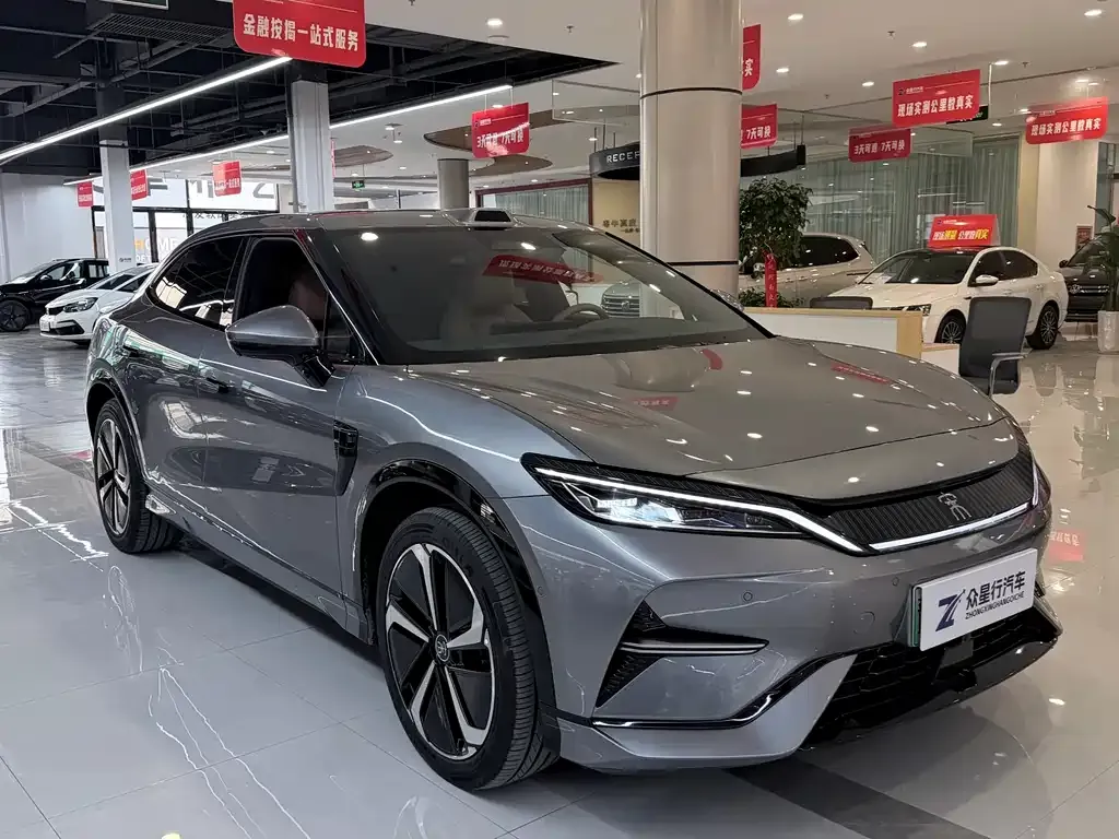 BYD L EV — фото 10