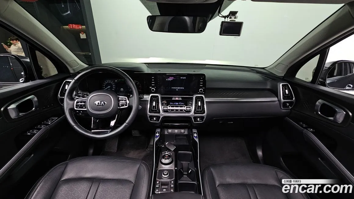 Kia Sorento — фото 8