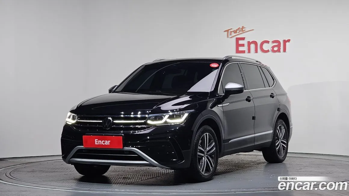 Volkswagen Tiguan — фото 1