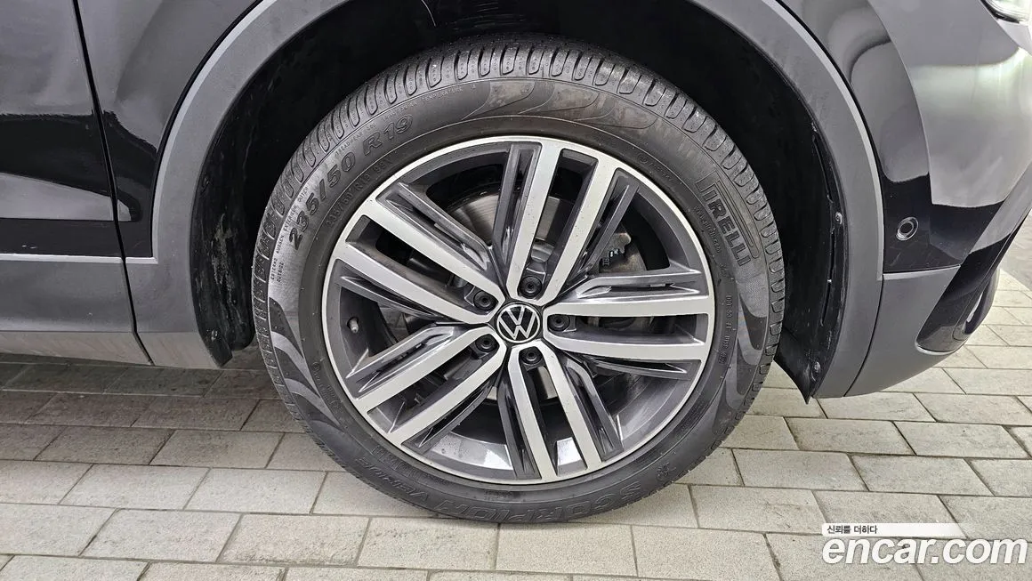 Volkswagen Tiguan — фото 5