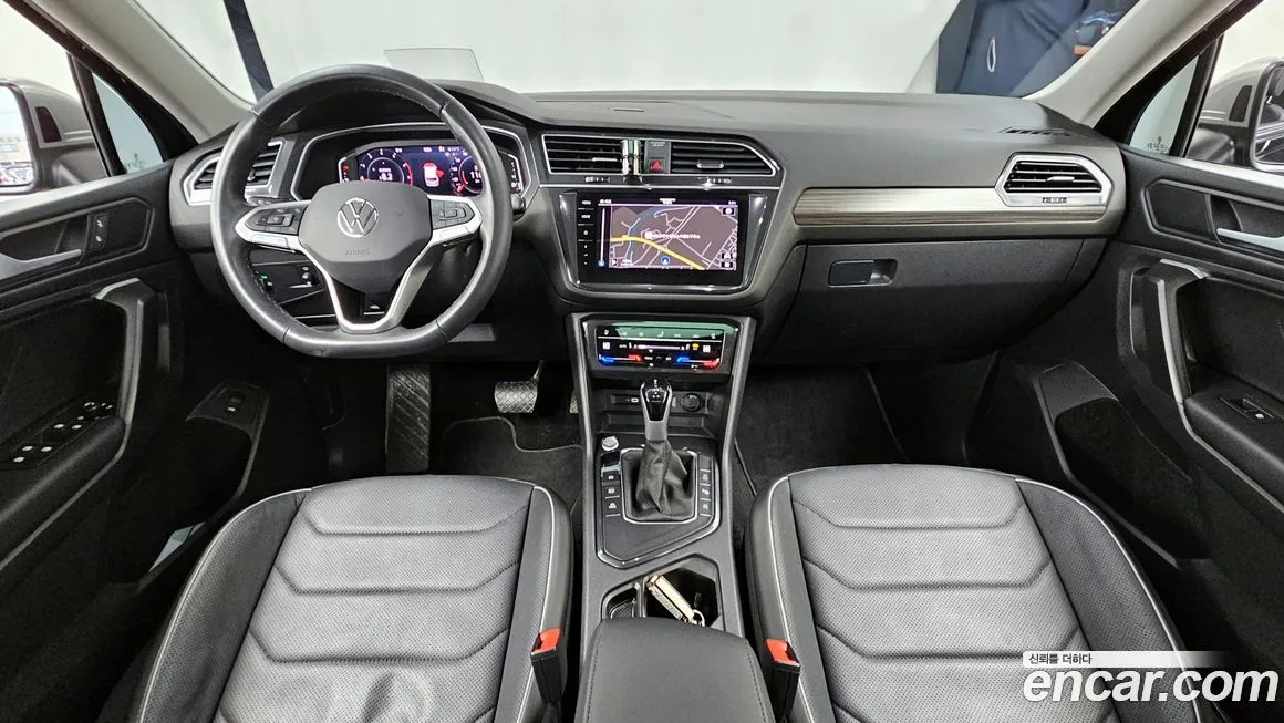 Volkswagen Tiguan — фото 7