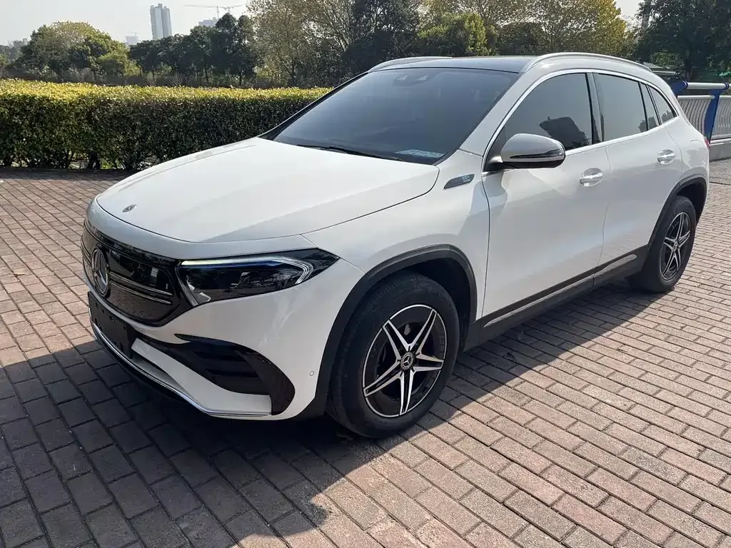 Mercedes-Benz EQA — фото 1