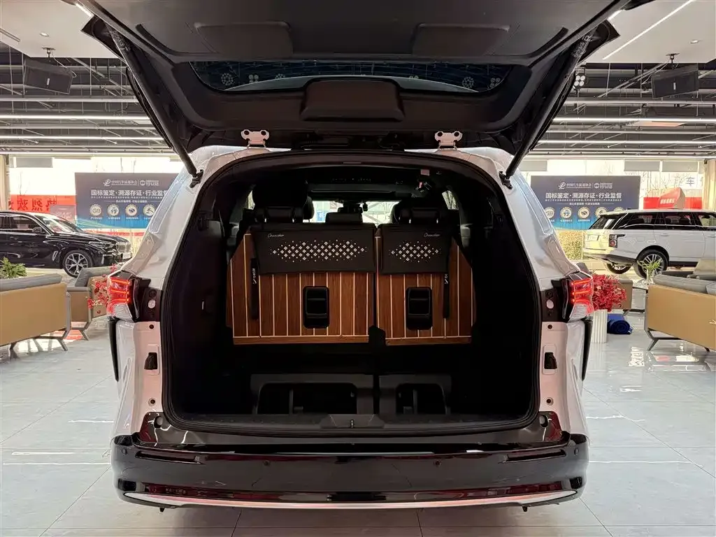 Toyota Sienna — фото 4
