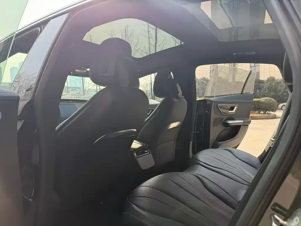 Mercedes-Benz EQE SUV — фото 2