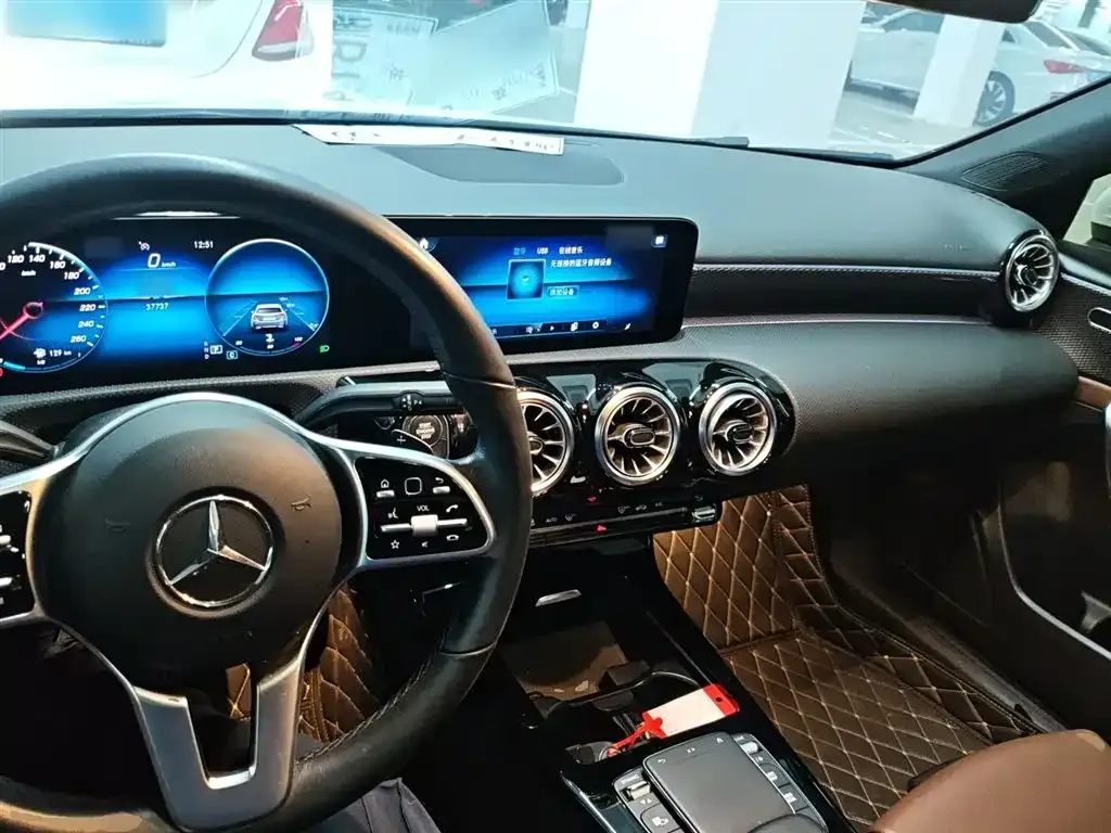 Mercedes-Benz A-Class (Import) — фото 9