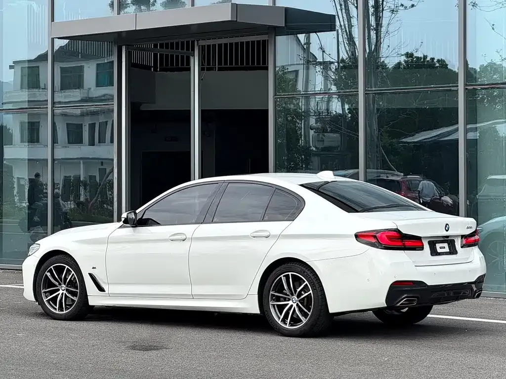 BMW 5 Series (Import) — фото 3