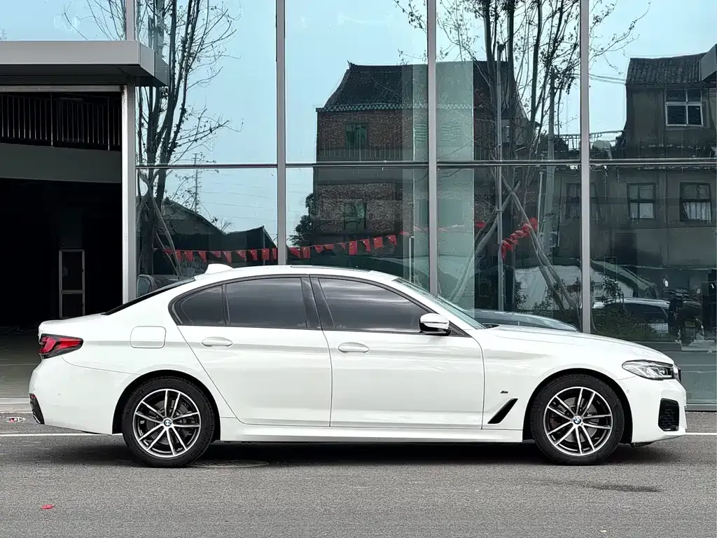 BMW 5 Series (Import) — фото 4