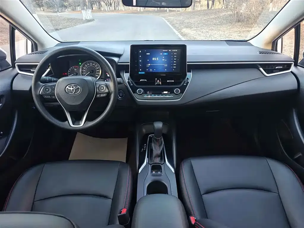 Toyota Corolla — фото 2