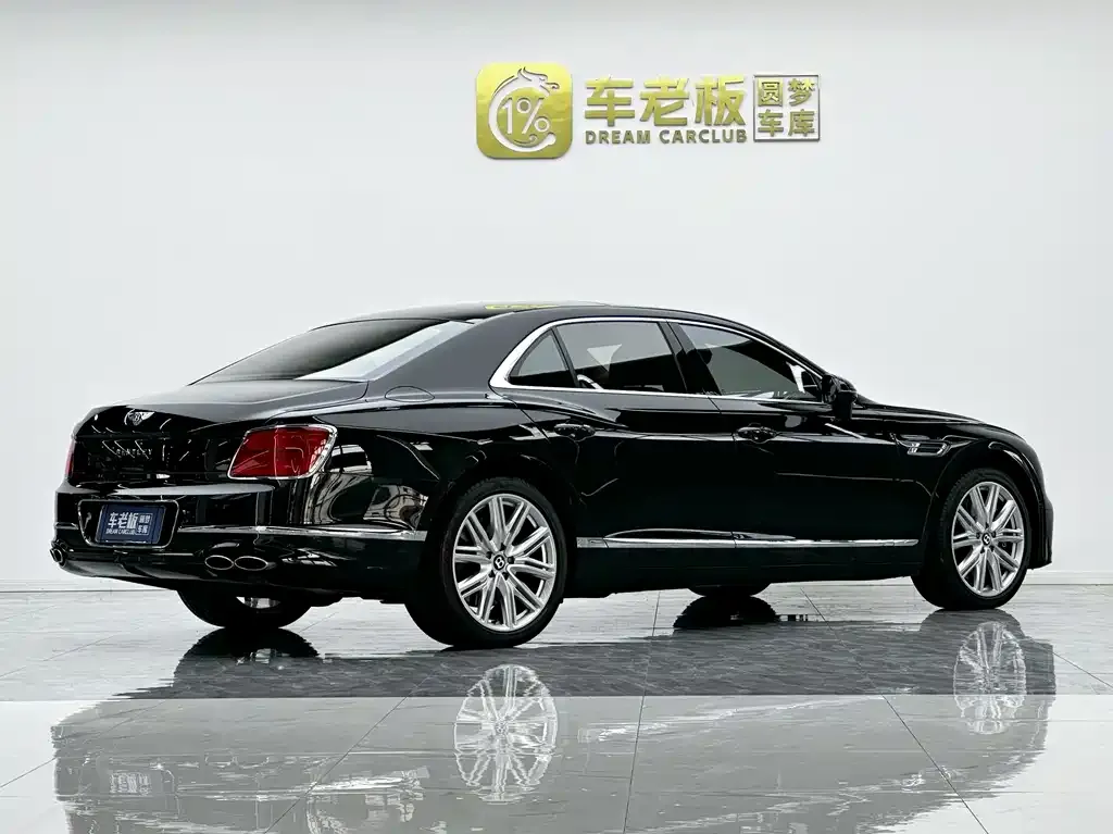Bentley Flying Spur — фото 6