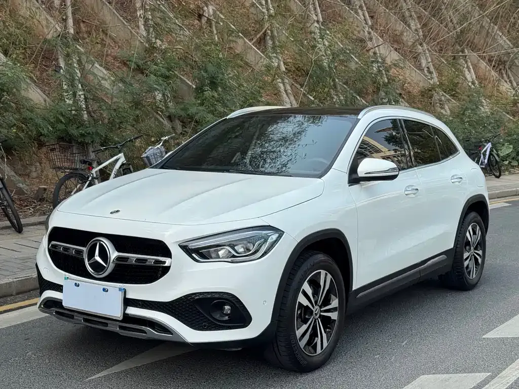 Mercedes-Benz GLA — фото 1