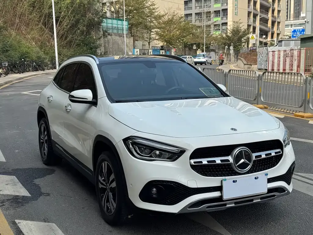 Mercedes-Benz GLA — фото 10