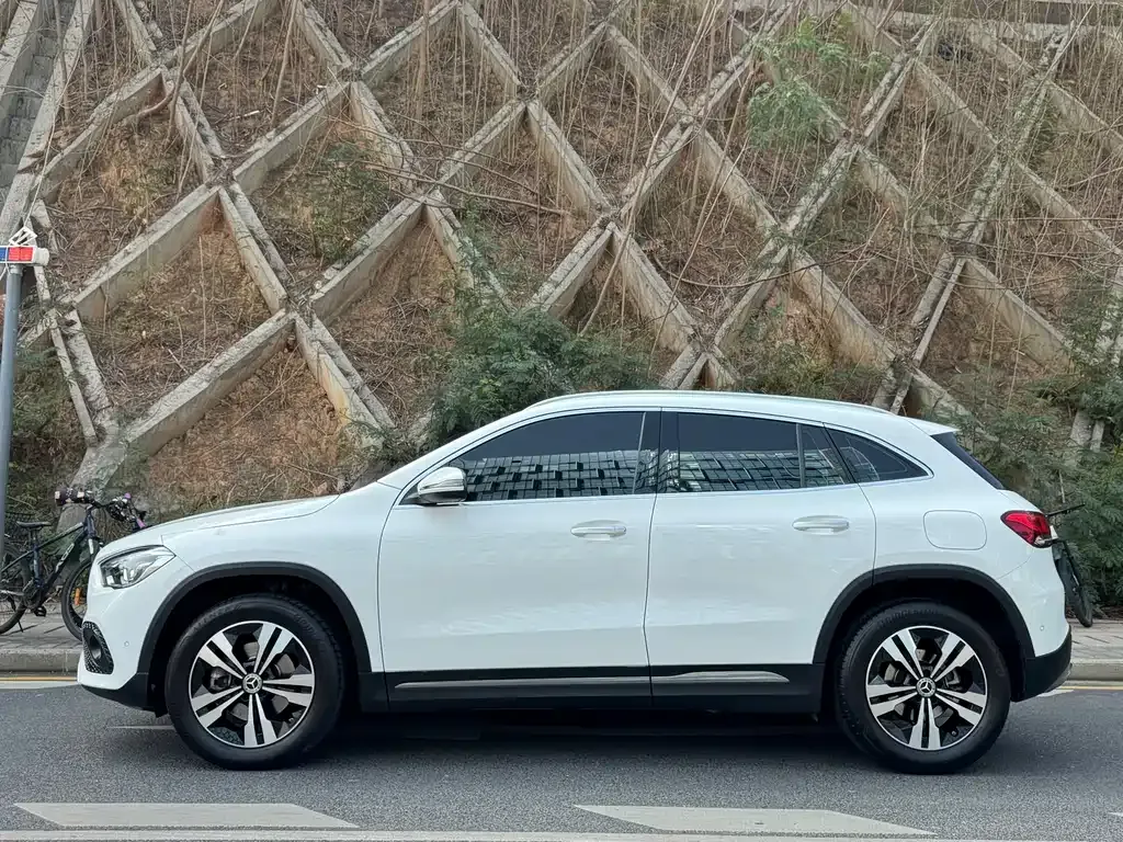 Mercedes-Benz GLA — фото 7