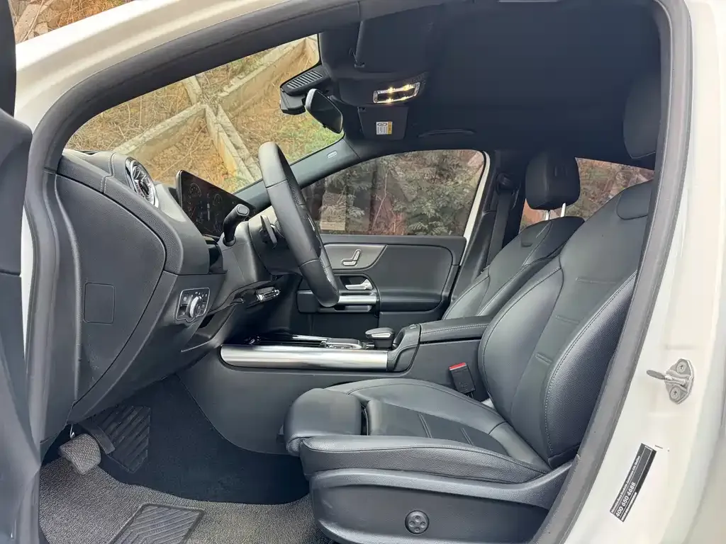 Mercedes-Benz GLA — фото 8