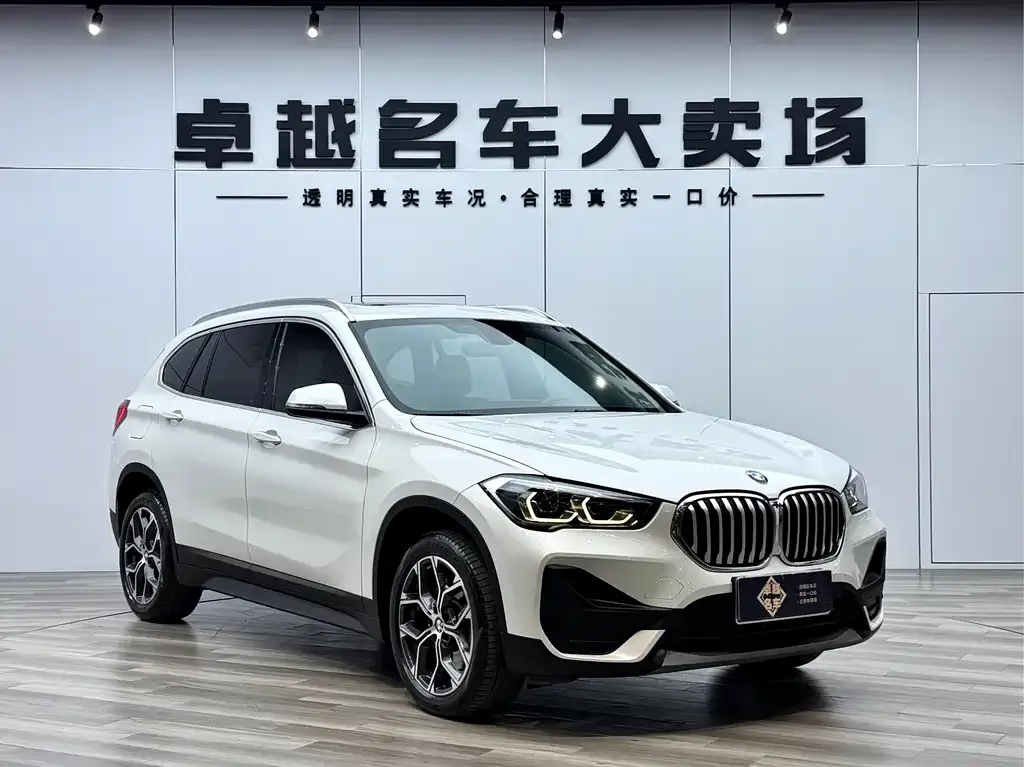 BMW X1 — фото 1