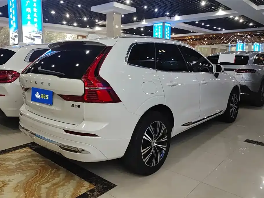 Volvo XC60 — фото 7