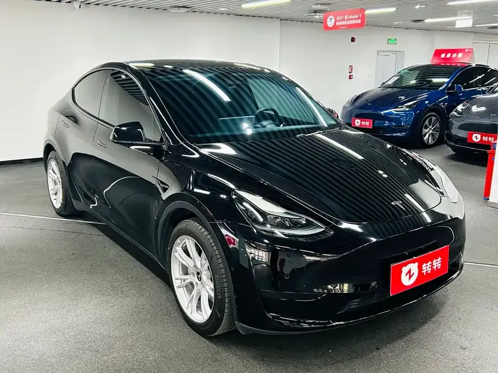 Tesla Model Y — фото 4