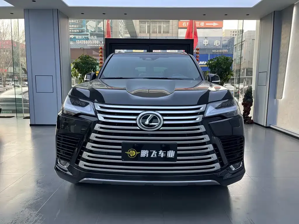 Lexus LX — фото 2