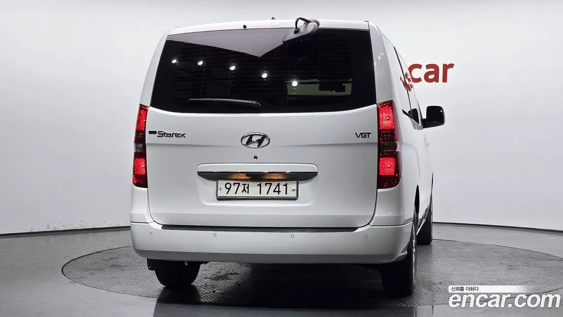 Hyundai Starex — фото 6