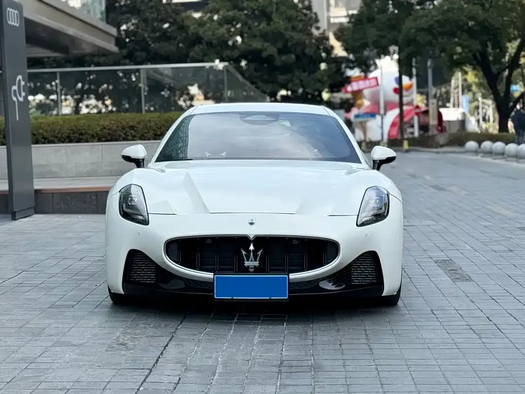 Maserati GranTurismo — фото 2
