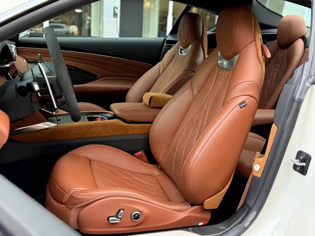 Maserati GranTurismo — фото 9