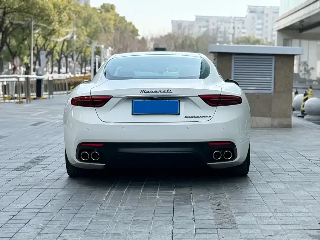 Maserati GranTurismo — фото 7