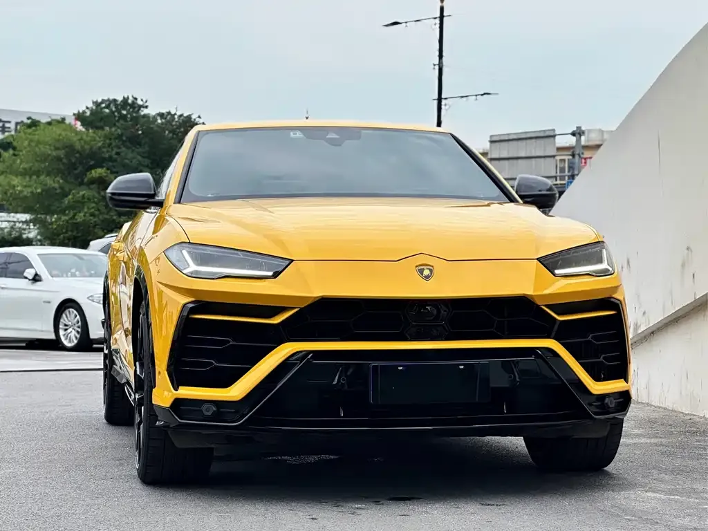 Lamborghini Urus — фото 7