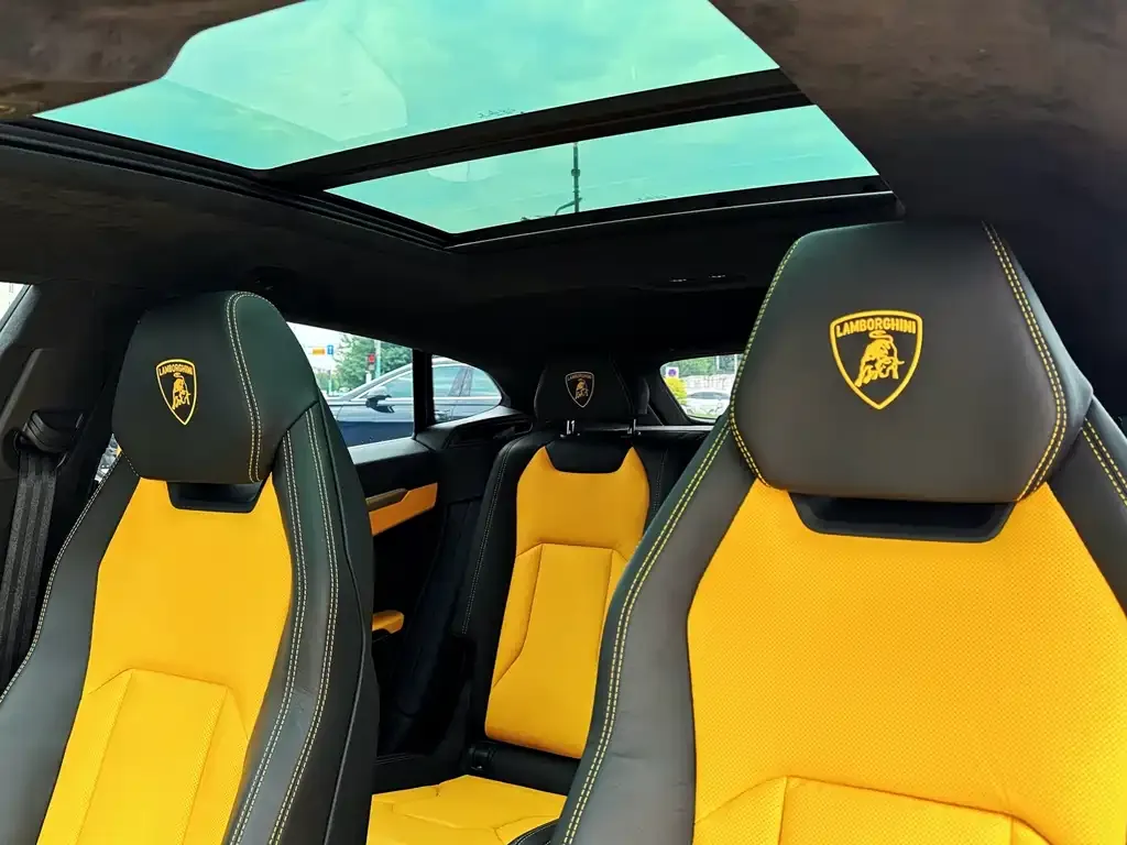 Lamborghini Urus — фото 9