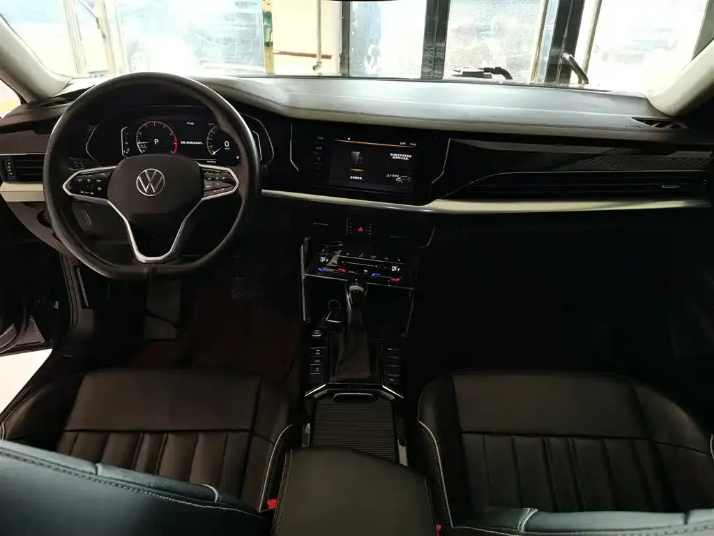 Volkswagen Passat — фото 8