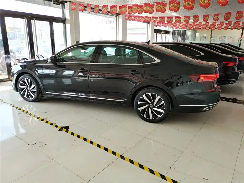 Volkswagen Passat — фото 5