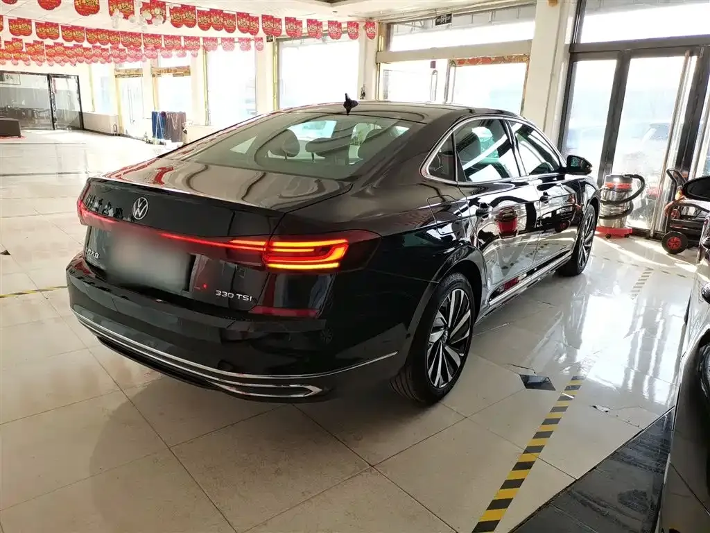 Volkswagen Passat — фото 6