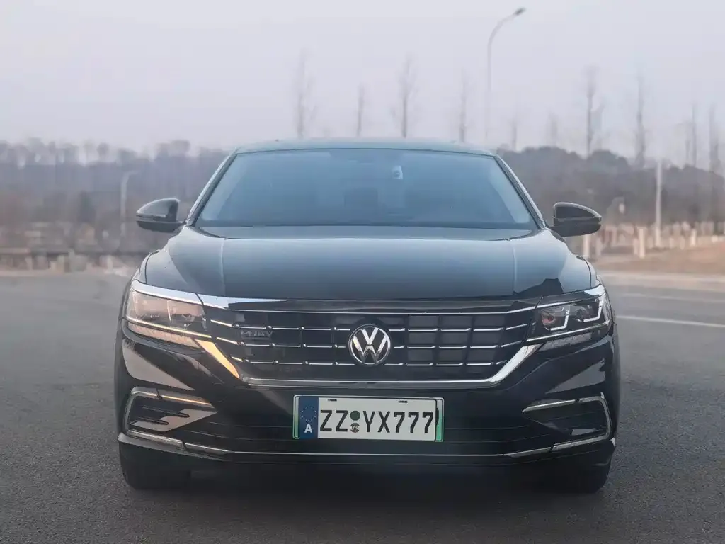Volkswagen Passat New Energy — фото 9