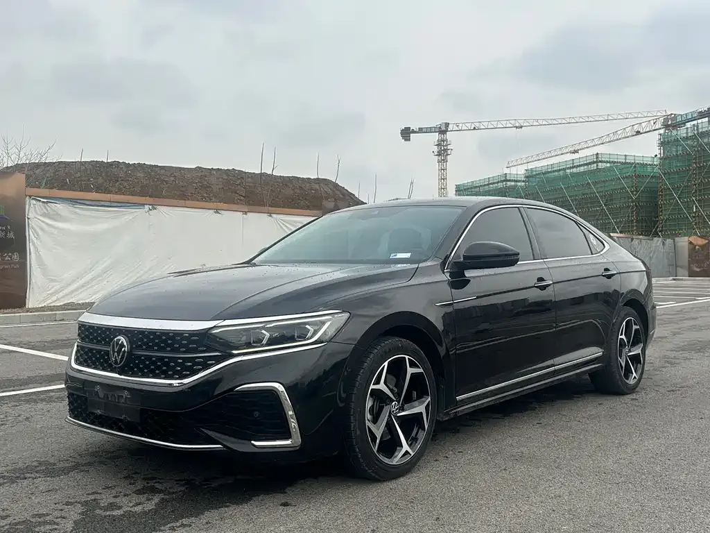 Volkswagen Passat — фото 5