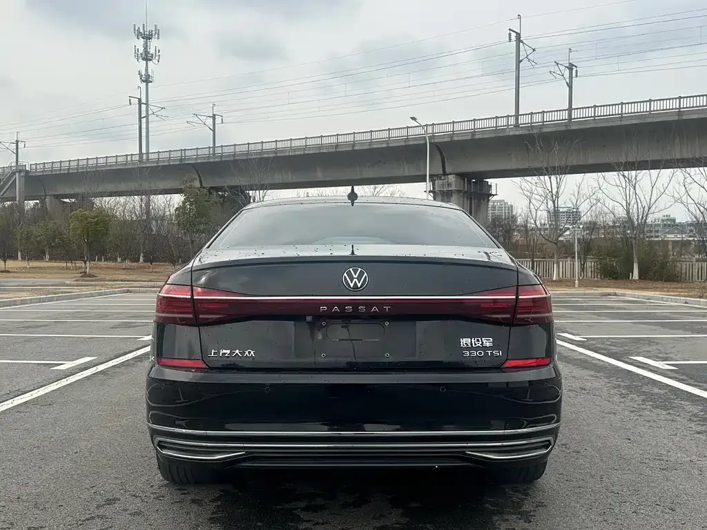 Volkswagen Passat — фото 6