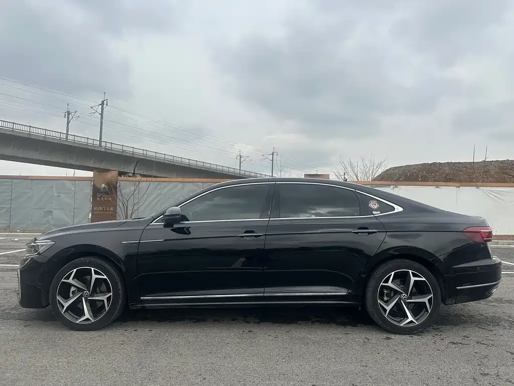 Volkswagen Passat — фото 3