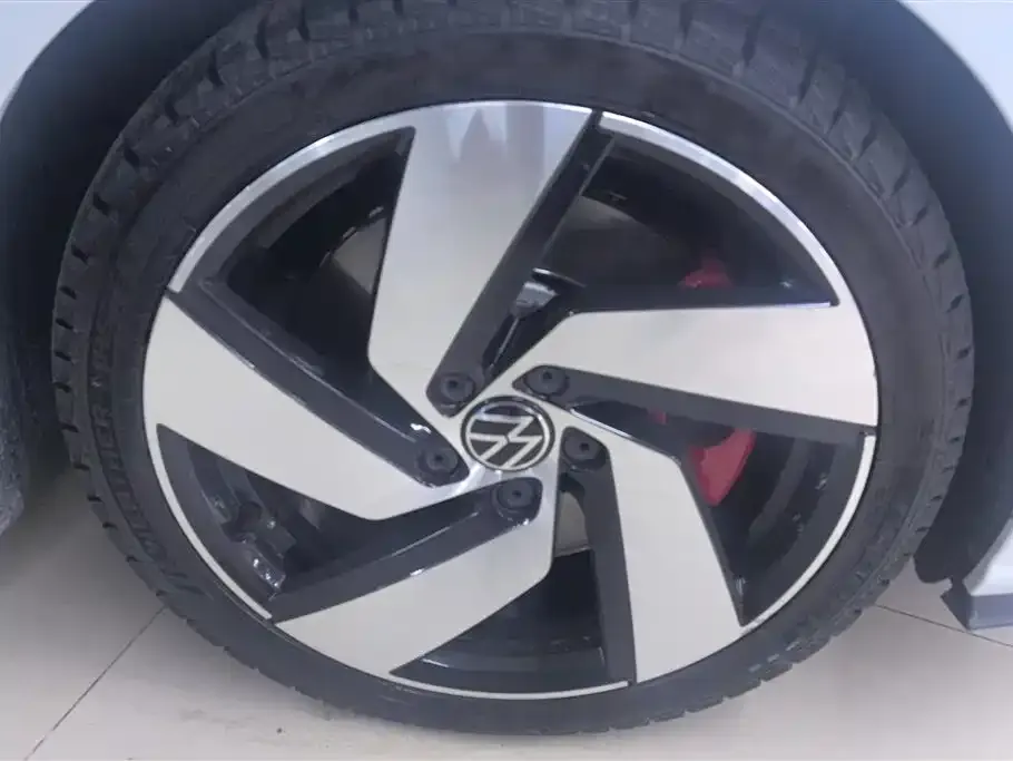Volkswagen Golf GTI — фото 3