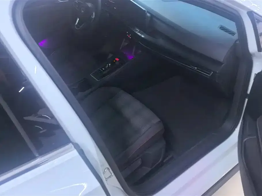 Volkswagen Golf GTI — фото 8