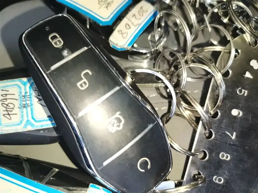 BYD Seal 05 DM-i — фото 9