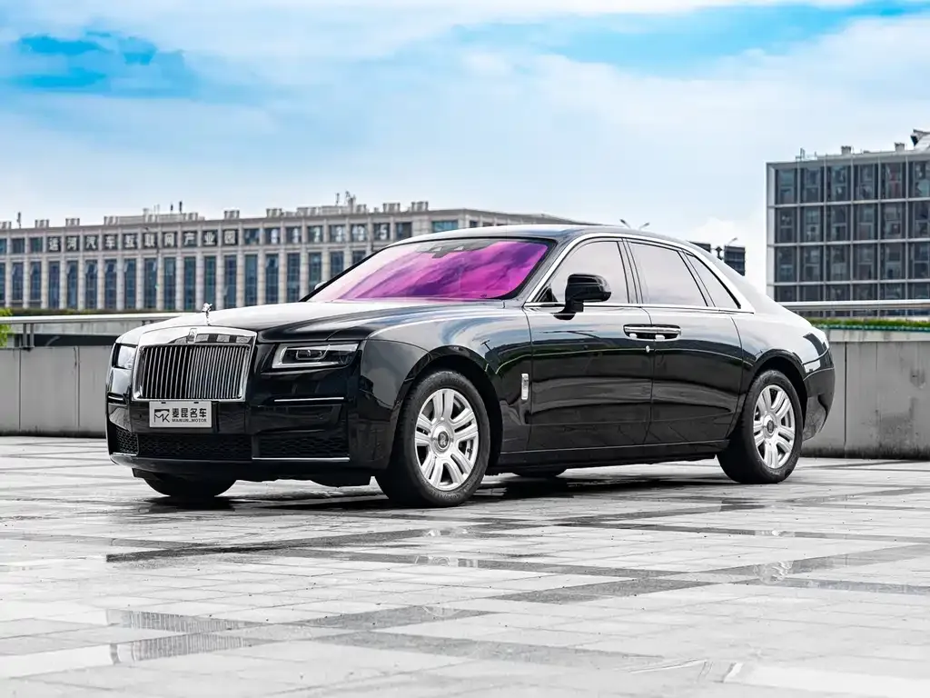 Rolls-Royce Ghost — фото 1