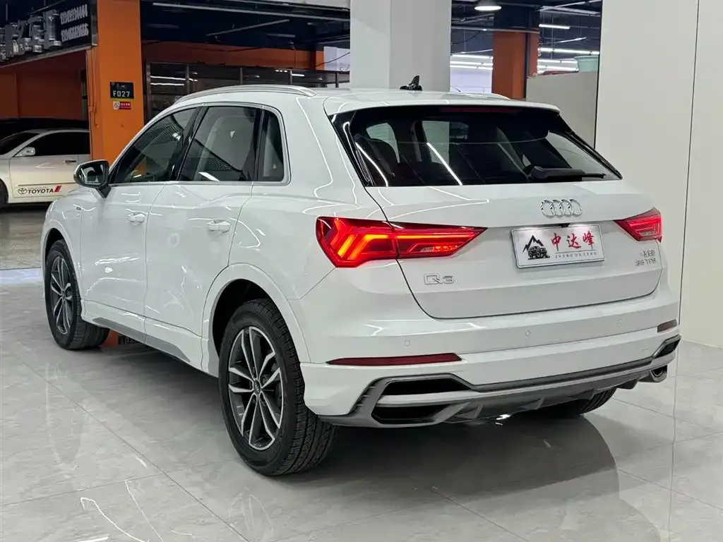 Audi Q3 — фото 9