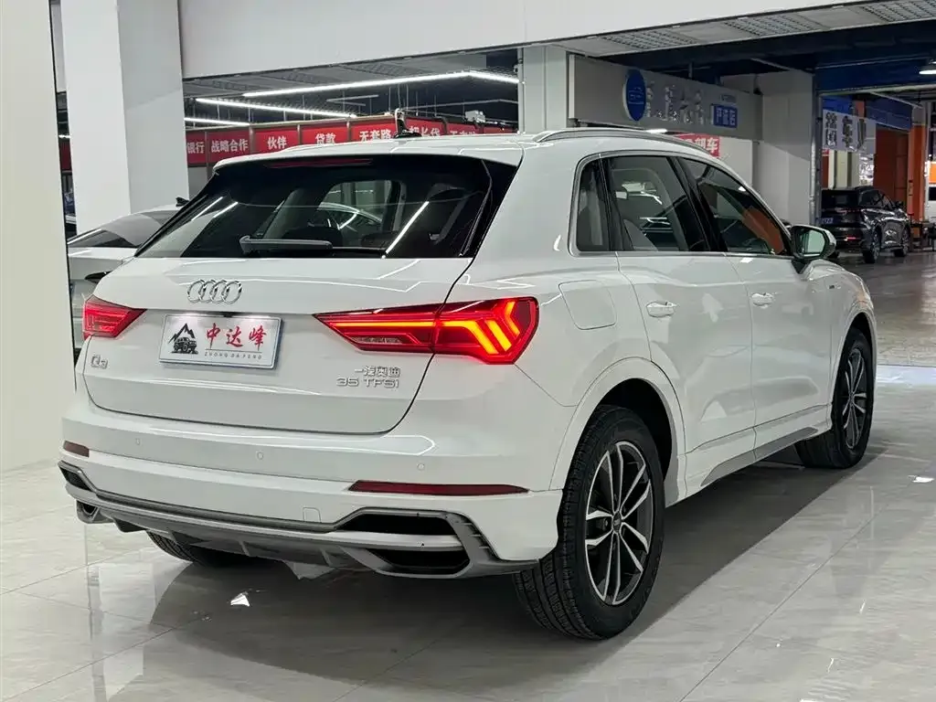 Audi Q3 — фото 6