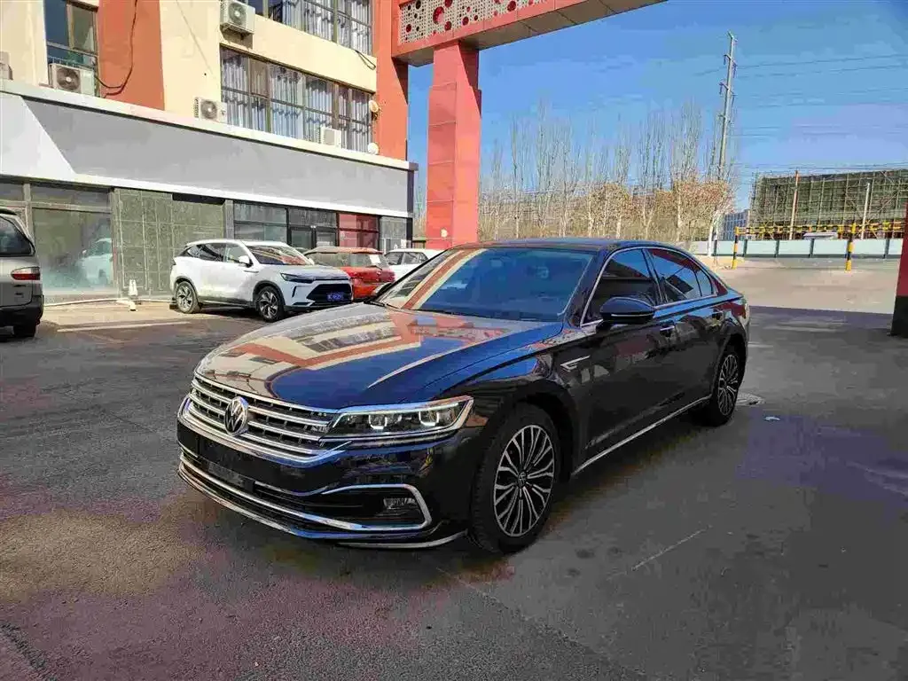 Volkswagen Phideon — фото 1