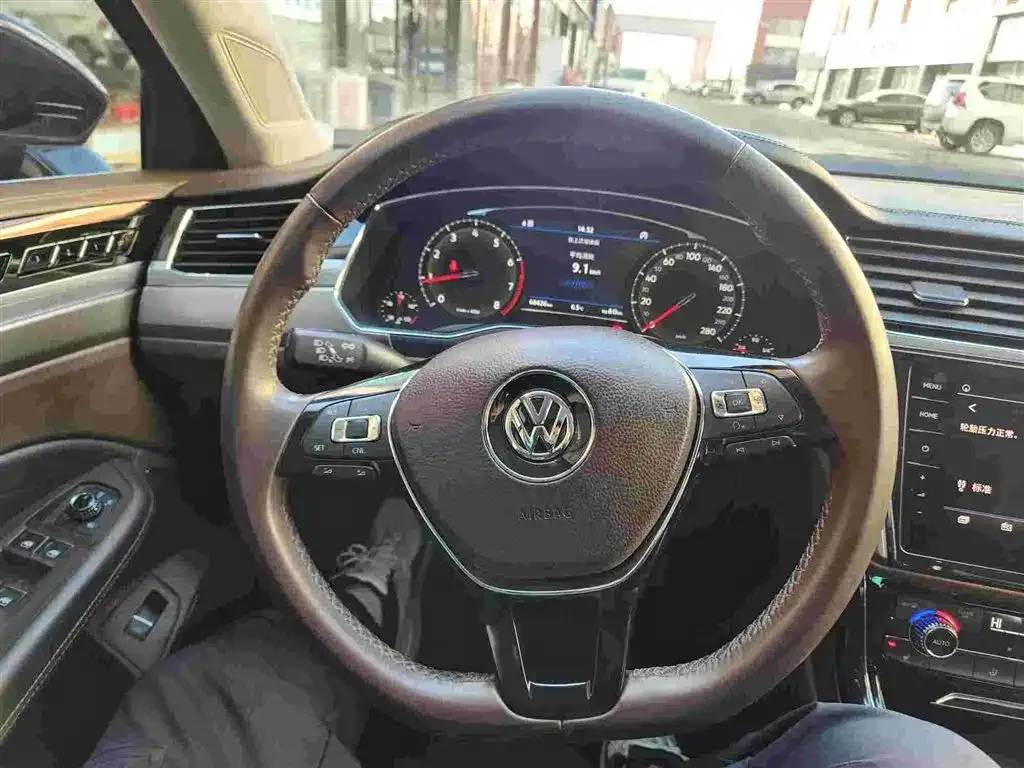 Volkswagen Phideon — фото 5