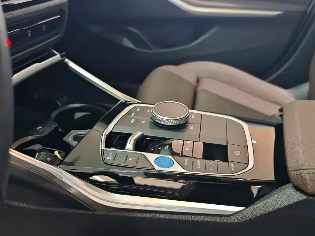 BMW i3 — фото 7
