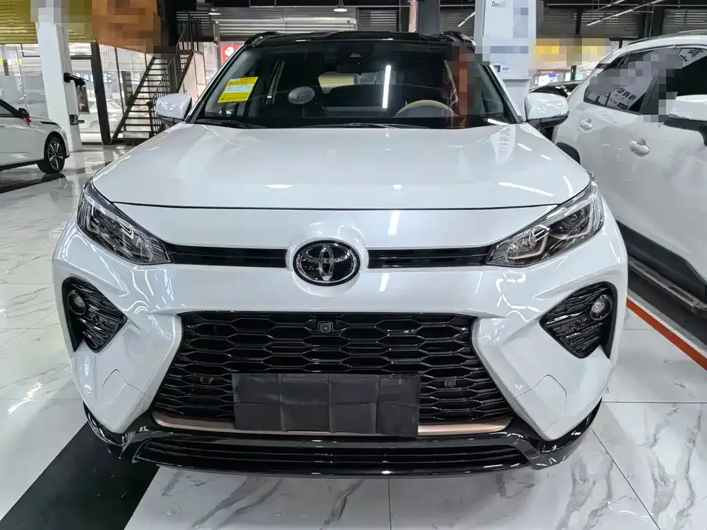Toyota Wildlander — фото 9